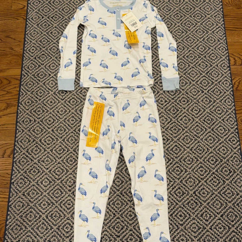 🎉 NWT 🎉 TBBC 4T White and Light Blue Stork Print Pajama Set